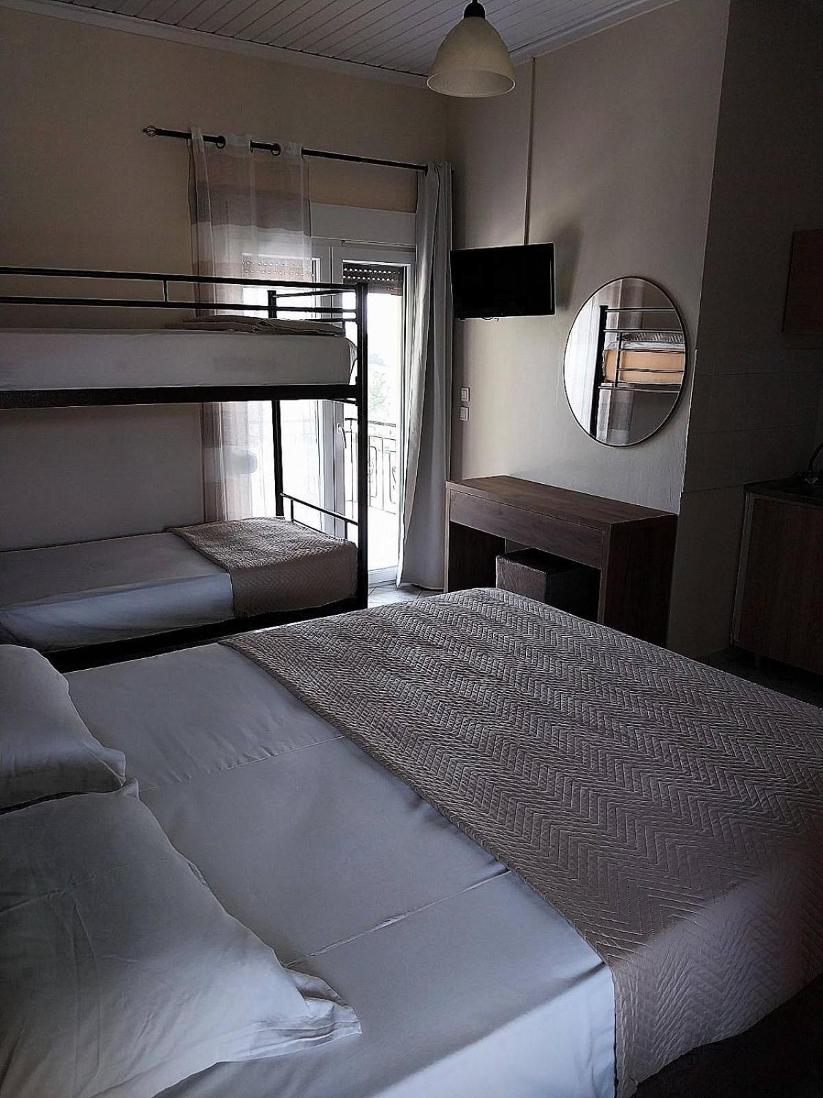 Aggeliki Apartments Nikiana Room photo